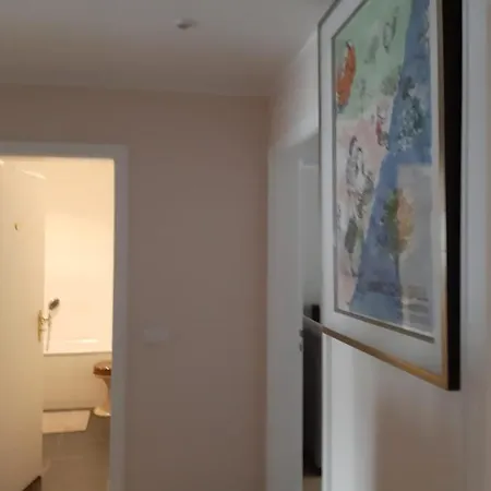 2 Bed/2 Baths In Center Next To Kytaro * Dusseldorf