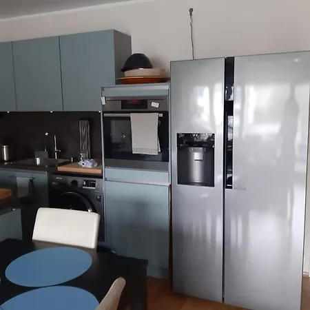 2 Bed/2 Baths In Center Next To Kytaro Apartmán *